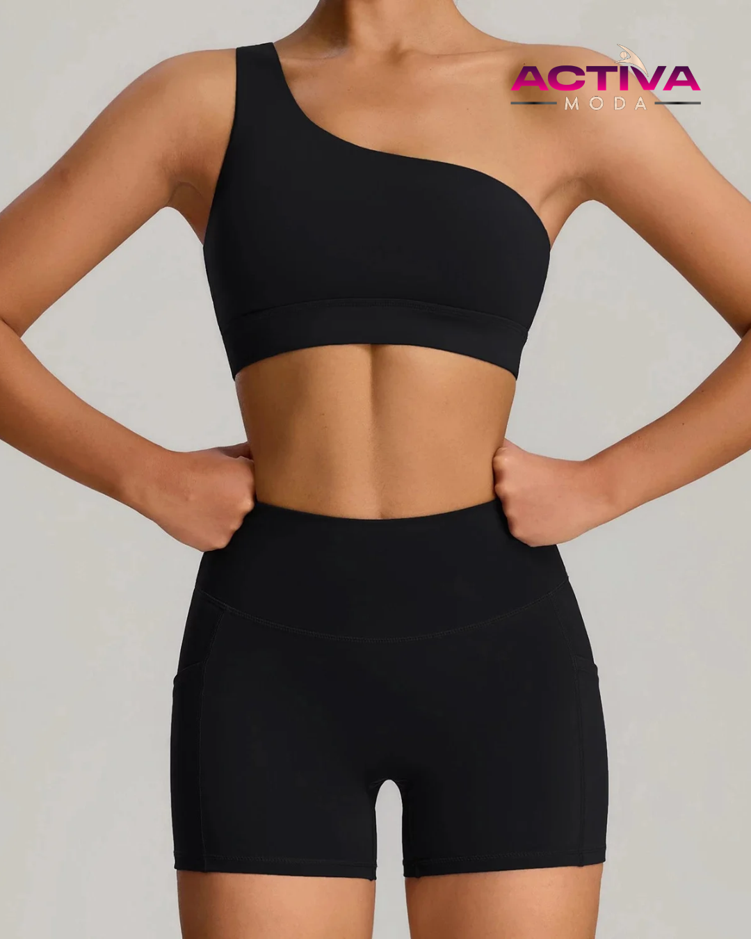 Set pantalón corto deportivo y top - unicolor